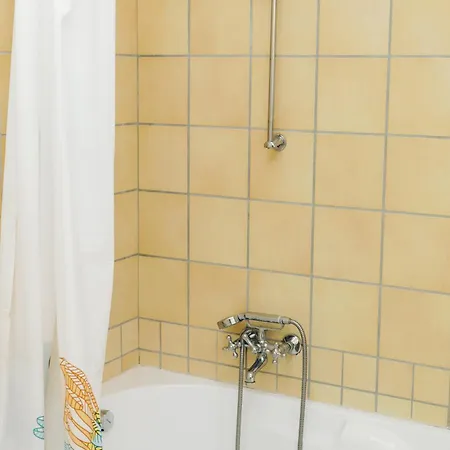 La Famiglia 3* Pollena Trocchia